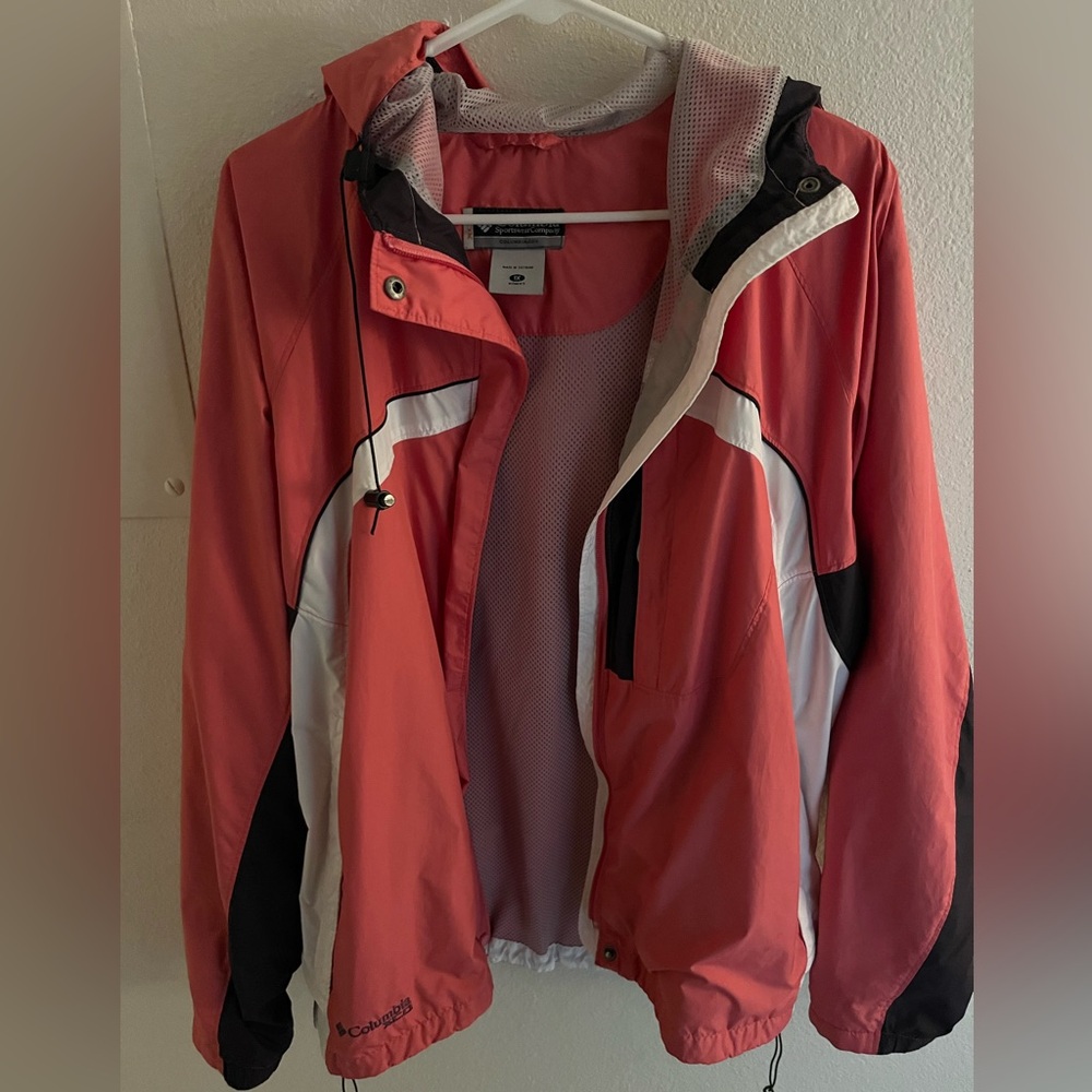 Columbia light weight jacket. Great condition.
